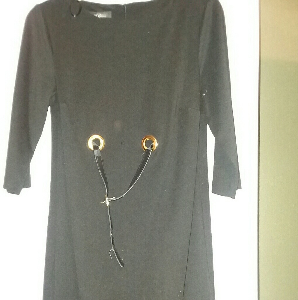Dress - Picture 2 of 4
